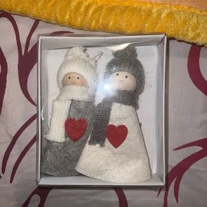 Couple Heart Dolls House Decor white and grey in box never opened